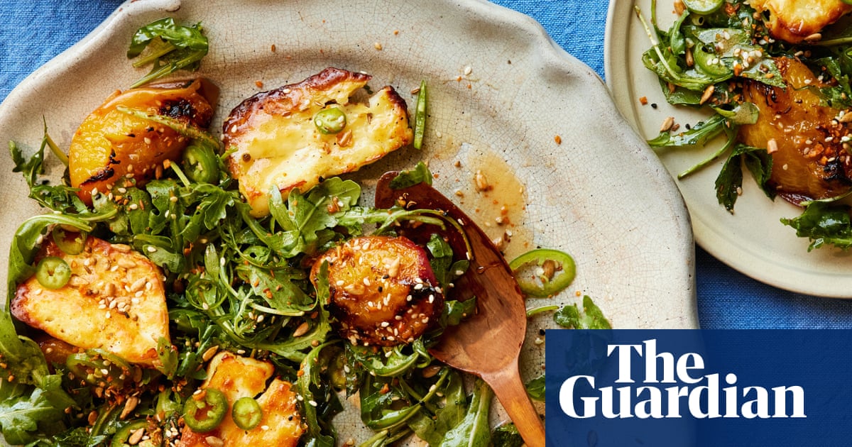 Georgina Hayden’s quick and easy recipe for grilled peach, halloumi and dukkah salad | Quick and easy